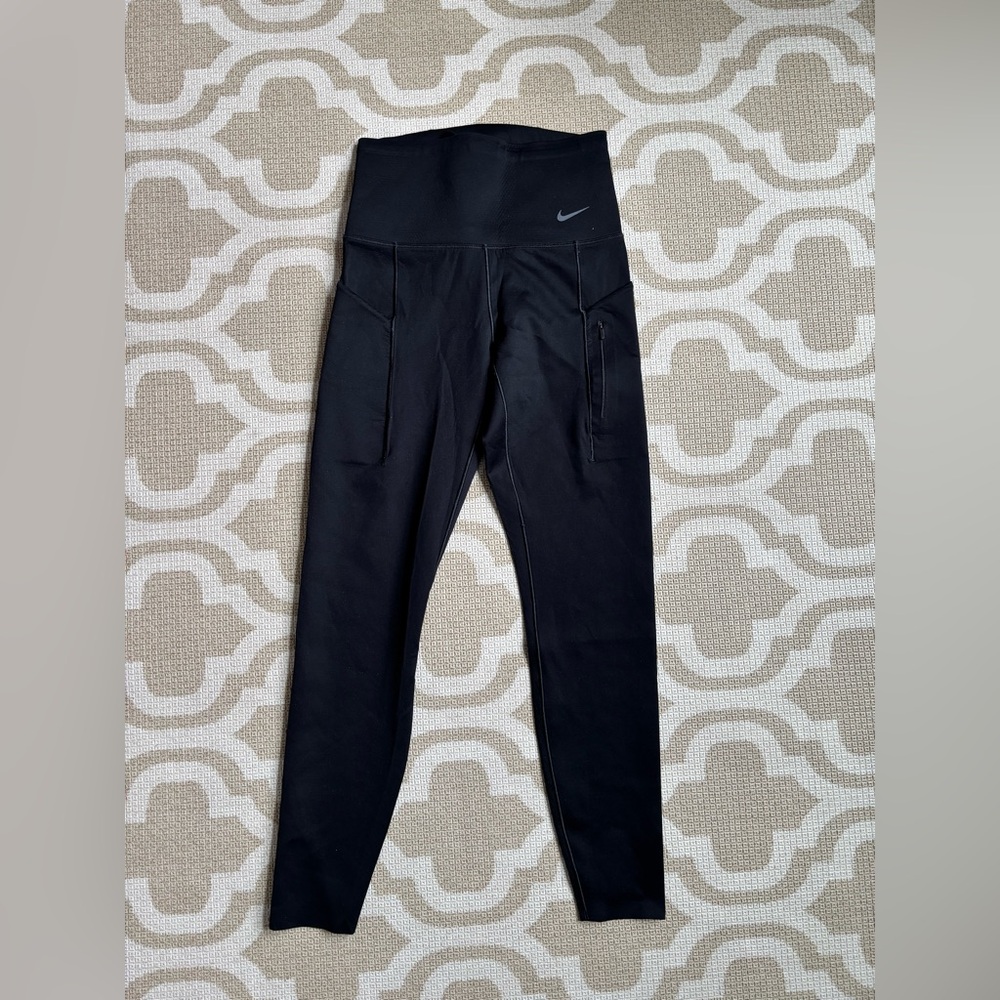 Nike Women Black High-Rise Pocketed Leggings